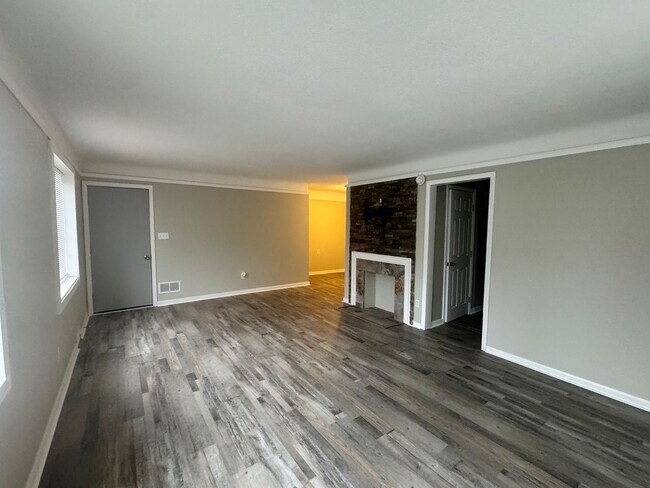 Building Photo - 1453 Harvard Blvd