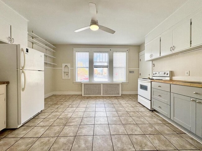 Building Photo - 105 Vale St