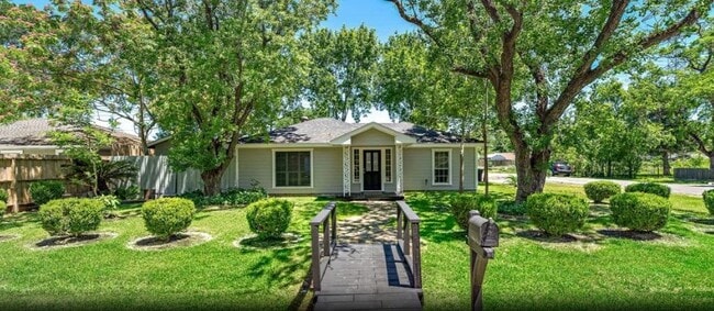 Building Photo - 9402 Alcott Dr