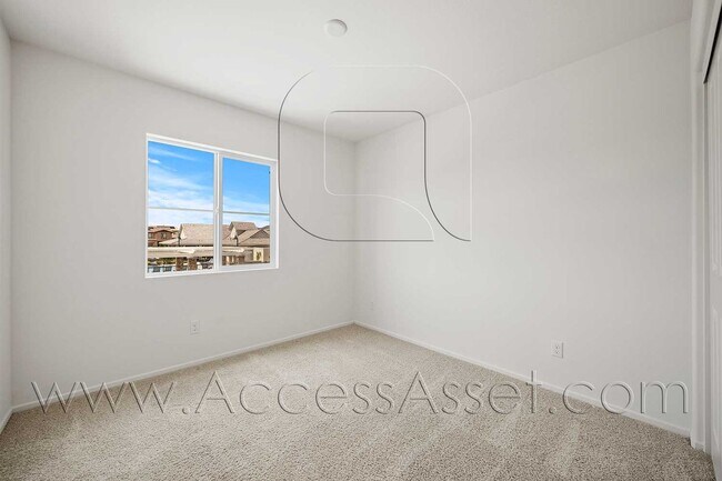 Building Photo - 41278 Winterberry St