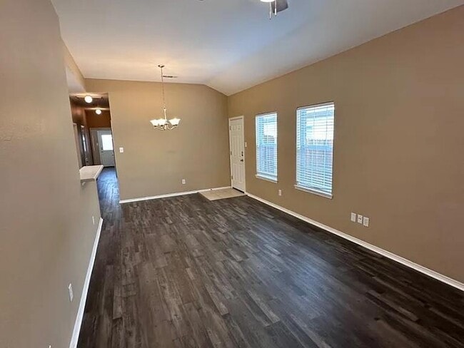 Building Photo - 990 Sierra Vista Ct