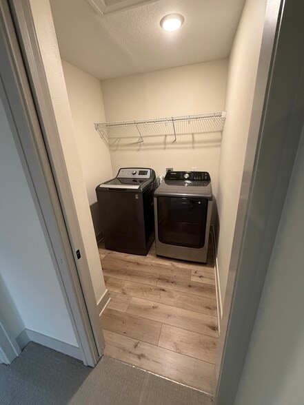 Laundry Room - 6460 Galleria Dr