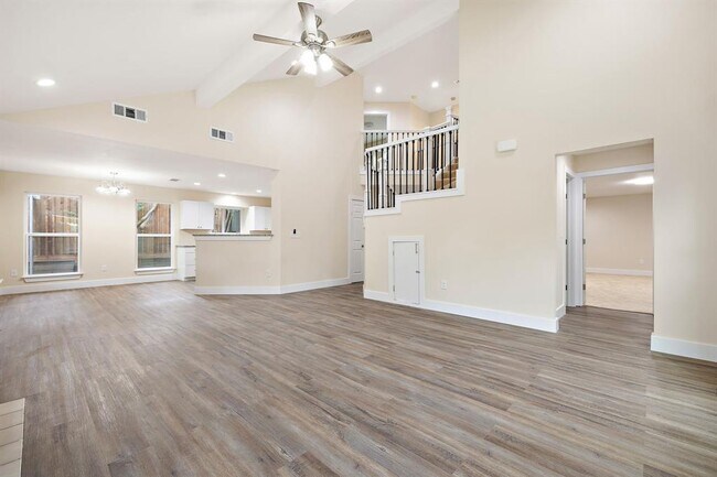 Building Photo - 507 Deercreek Ln
