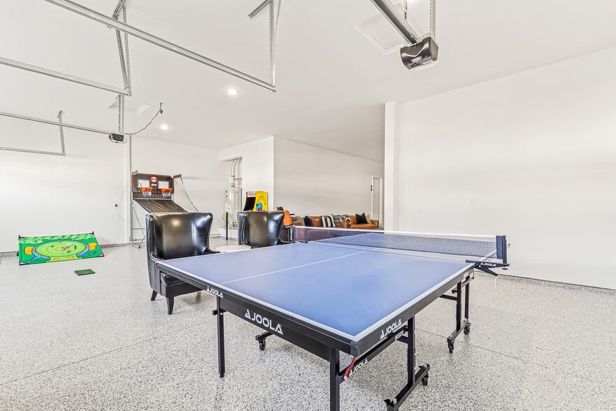 Building Photo - 10053 W Lyrical Dr