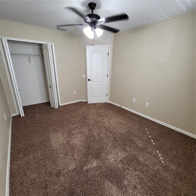 Building Photo - 25903 Bloomsbury Ct