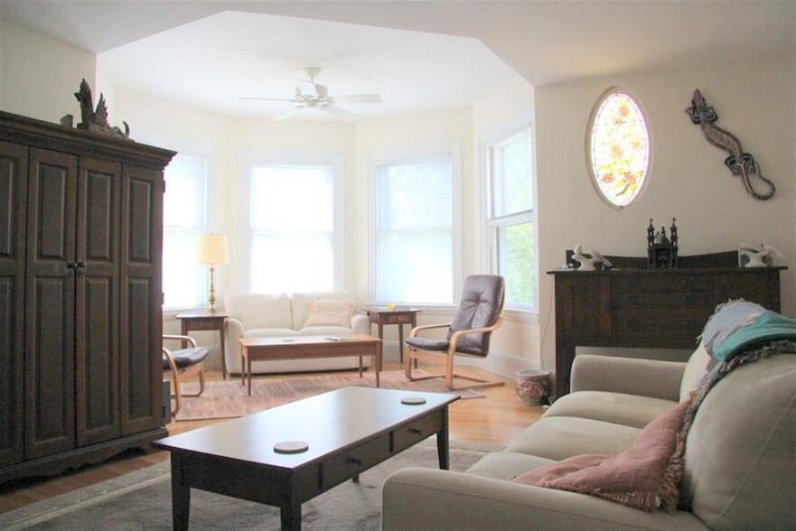 Building Photo - 20 Highland Ave