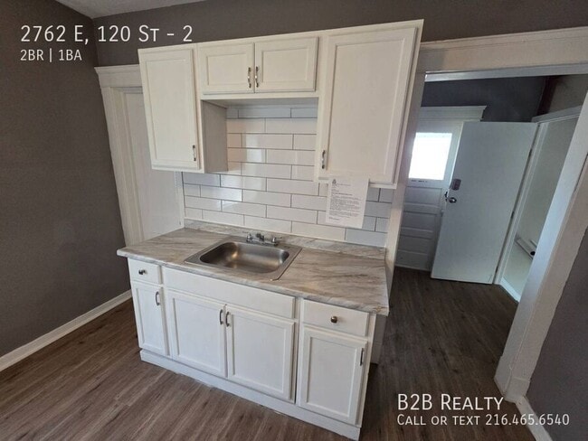 Building Photo - 2762 E 120th St