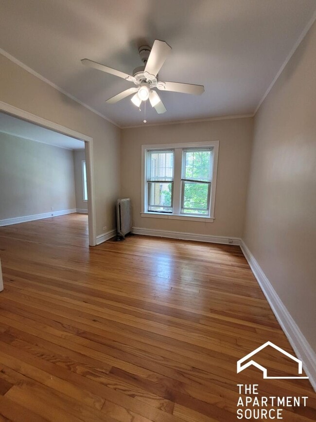 Building Photo - 916 Reba Pl