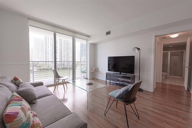 Building Photo - 325 S Biscayne Blvd