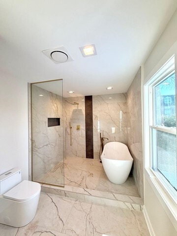 Building Photo - 830 Deerfield Rd