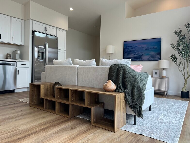 Building Photo - 233 Ashland Ave