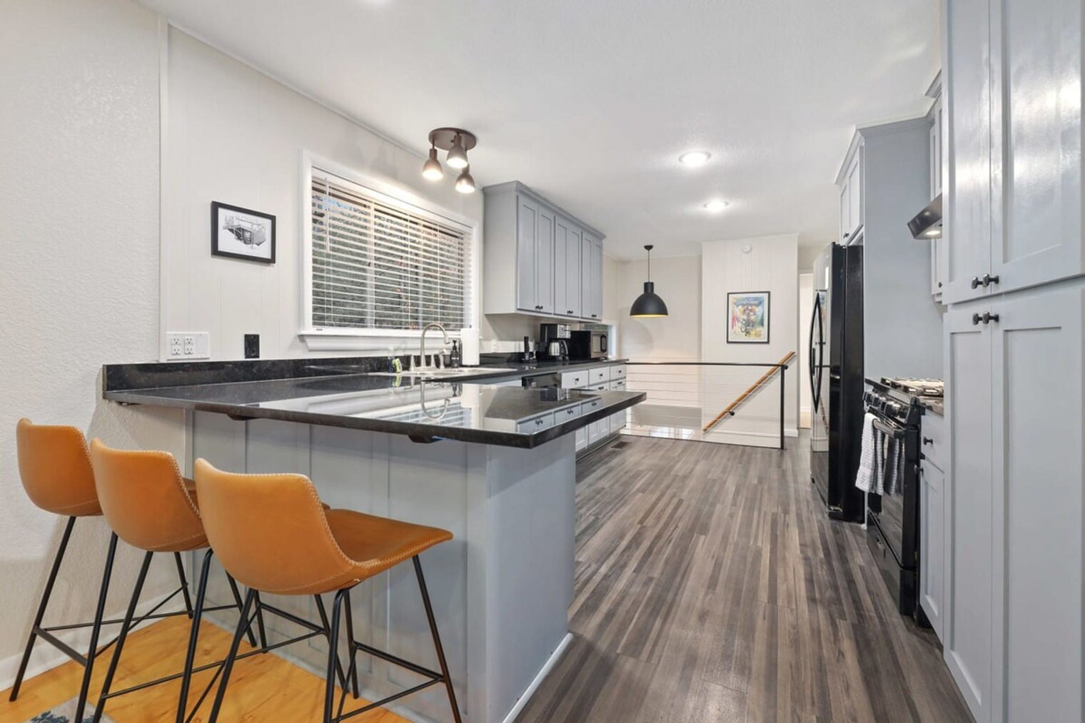 Building Photo - 1232 S Dinsmore Trail