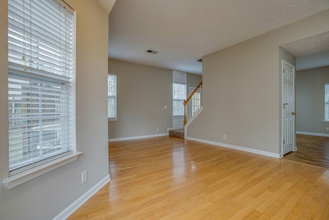 Building Photo - 7027 Penbrook Dr