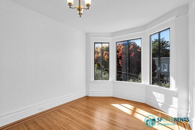 Building Photo - Cole Valley: Top Floor Edwardian Flat w/ F...