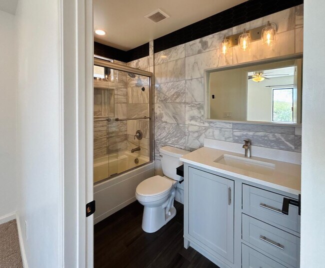 Building Photo - 1750 W Pearce Rd