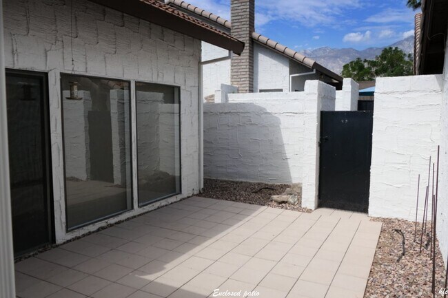 Building Photo - 2247 Mira Monte Cir W