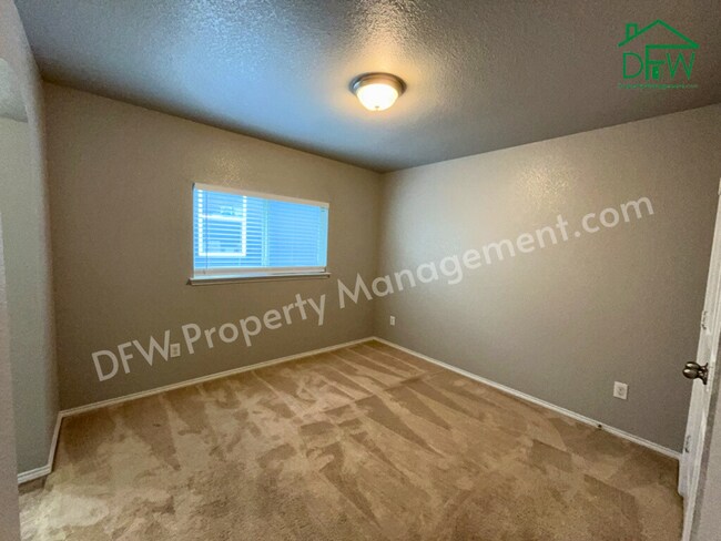 Building Photo - Spacious 4-Bedroom Home for Lease in Kelle...
