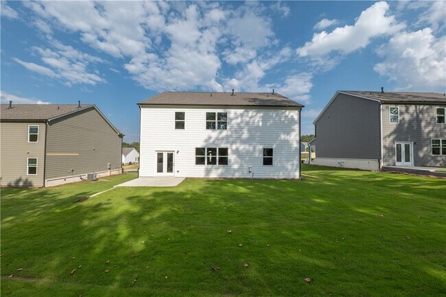 Building Photo - 117 Landsdowne Way SE