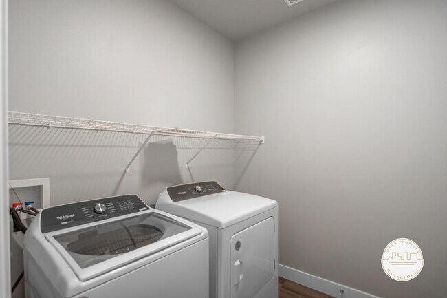 Building Photo - 3-Bed 2-Bath Condo In Lehi With Luxurious Amenities!