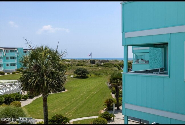 Building Photo - 301 Commerce Way