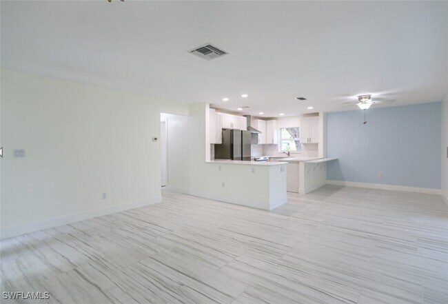 Primary Photo - 225 Georgetown Blvd