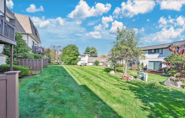 Building Photo - 21 Pebblestone Cir