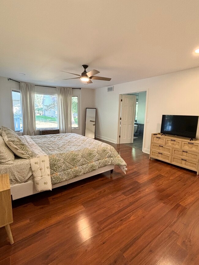 Building Photo - 6035 Whitegate Crossing