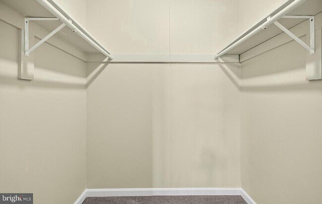 Building Photo - 4709 Tecumseh St