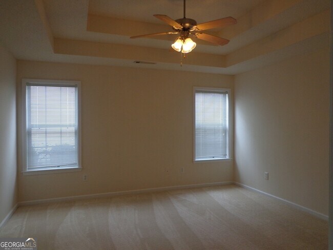 Building Photo - 2 Mill Ridge Pl