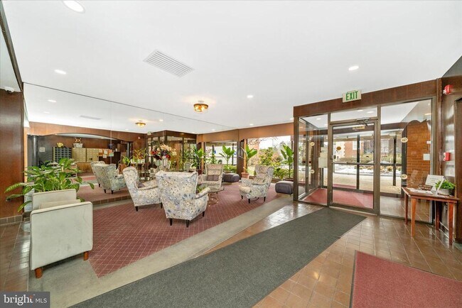 Building Photo - 6711 Park Heights Ave