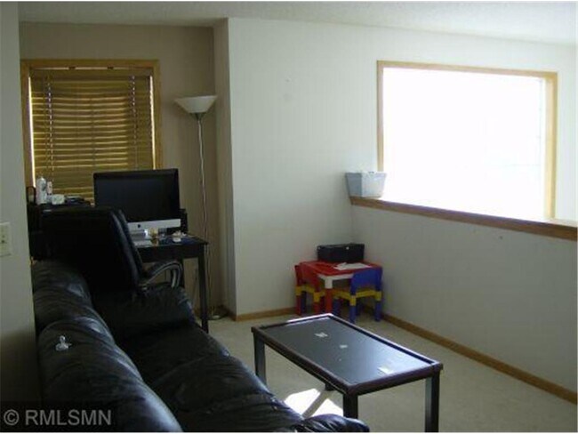 Building Photo - 1866 Wildflower Ct