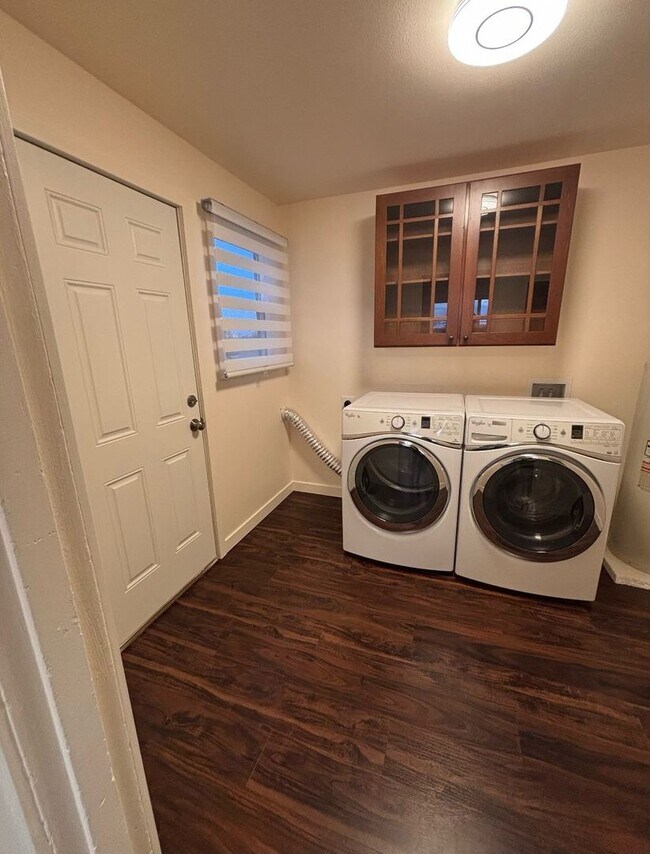 Building Photo - Cute newly renovated 2 bed 1 bath home for rent in Quincy