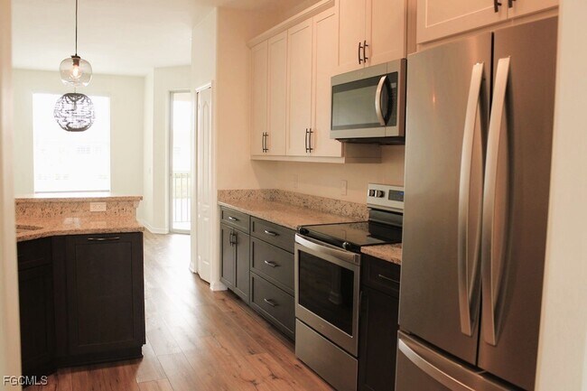 Building Photo - 15081 Tamarind Cay Ct