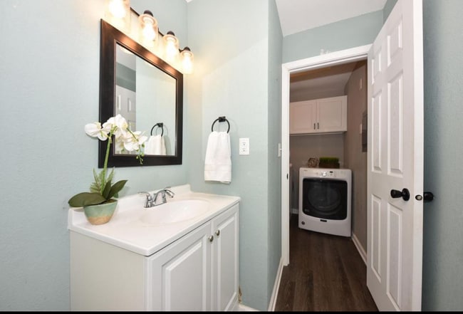 Building Photo - 17113 Armada Dr