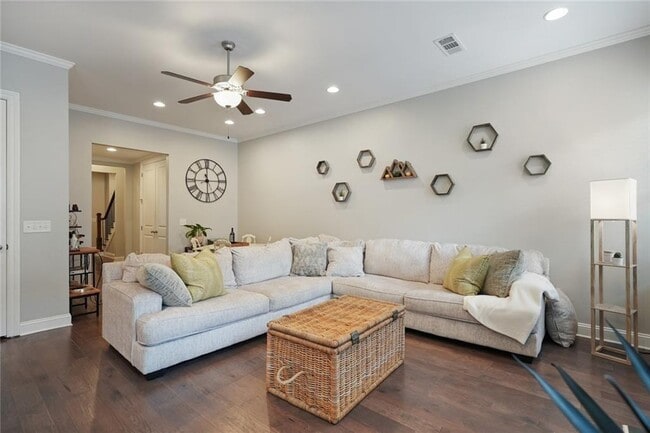 Building Photo - 901 Proctor Ranch Dr