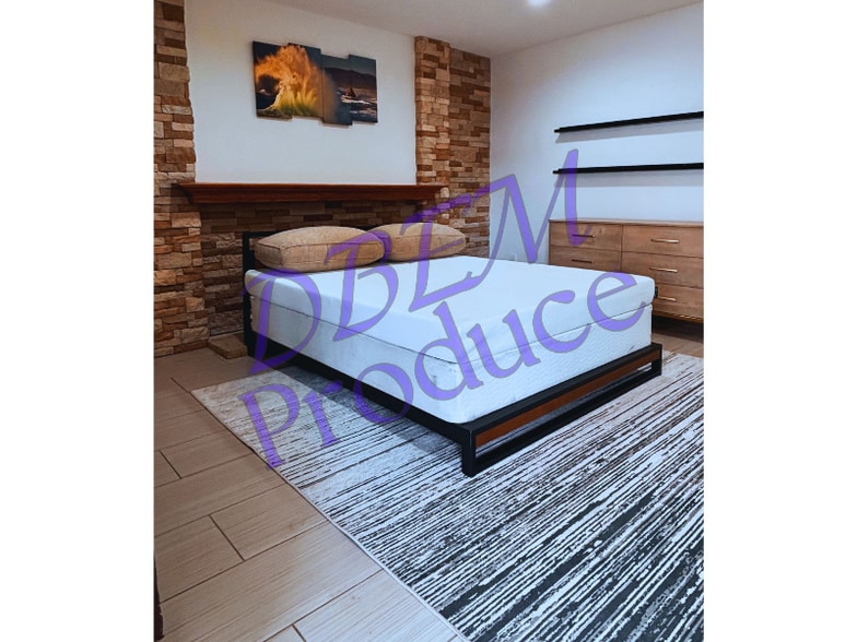 Building Photo - 805 Golden Prados Dr