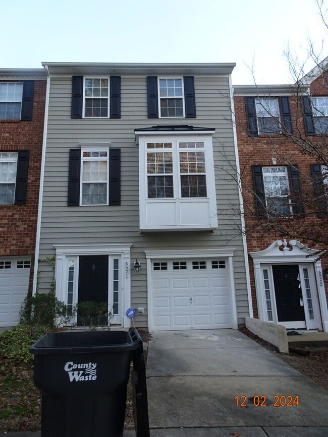 Primary Photo - 3 Bedroom Townhome Rental in Liberty Crossing