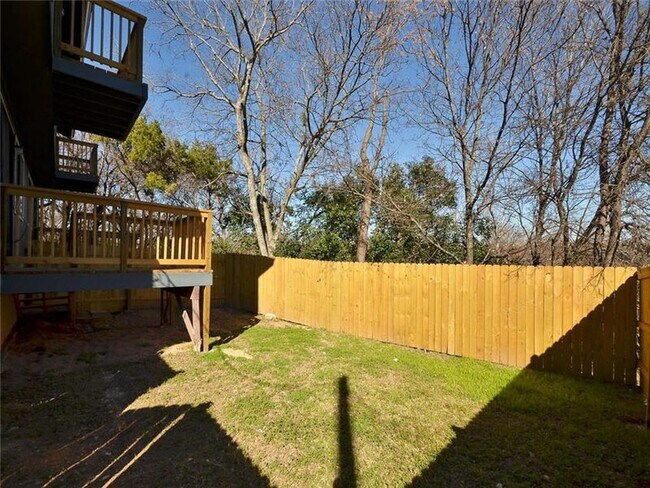 Building Photo - 600 Ramble Lane