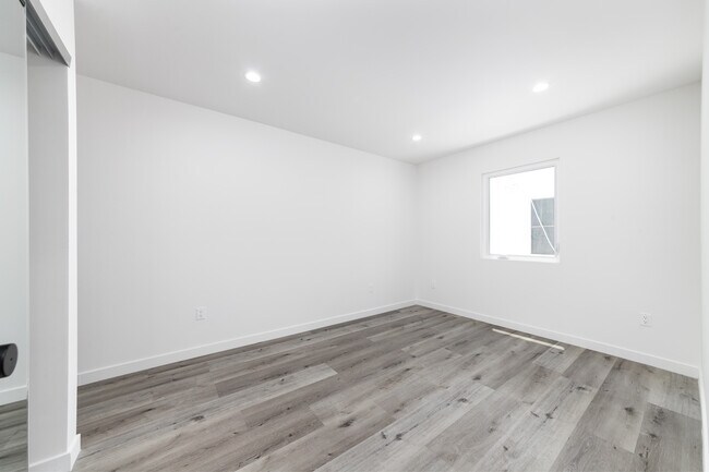 Building Photo - 6089 Horner St