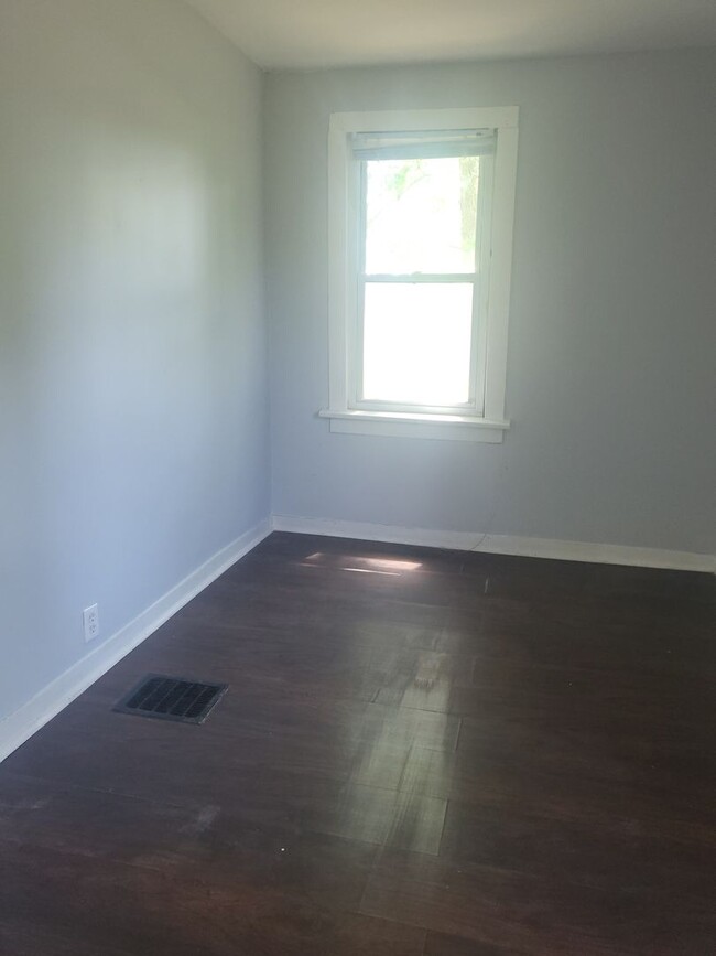 Building Photo - 2529 Jarman St