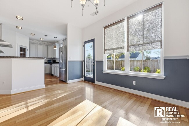 Building Photo - 4BR | 2.5BA | Balcony | Fenced Yard