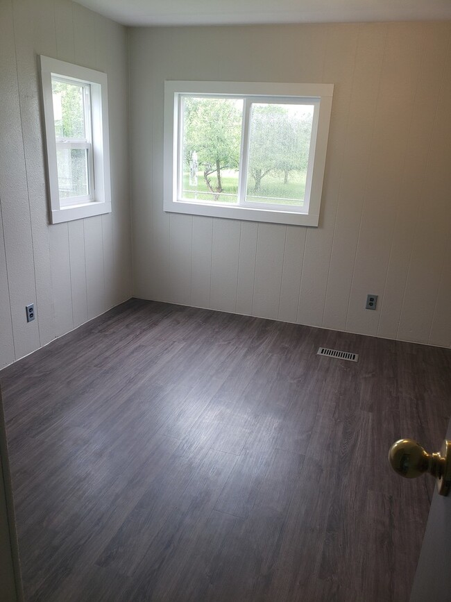 Building Photo - 3 bed 1.5 bath mobile