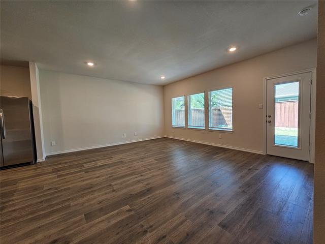 Building Photo - 11304 W Pond Dr