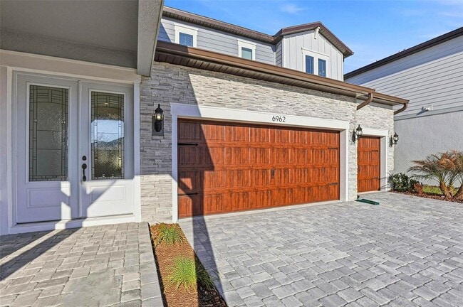 Building Photo - 6962 Jared Oaks Dr