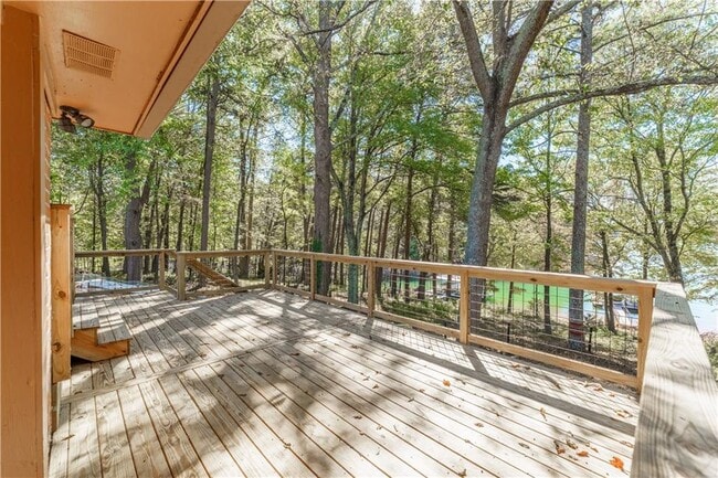 Building Photo - 5580 Williams Shores Dr