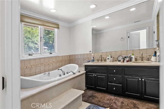 Building Photo - 28820 Calabria Dr