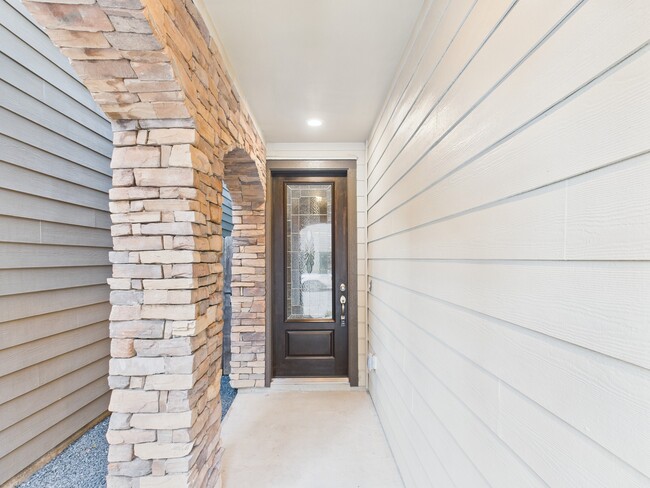 Building Photo - 8918 Terrace Pass Dr