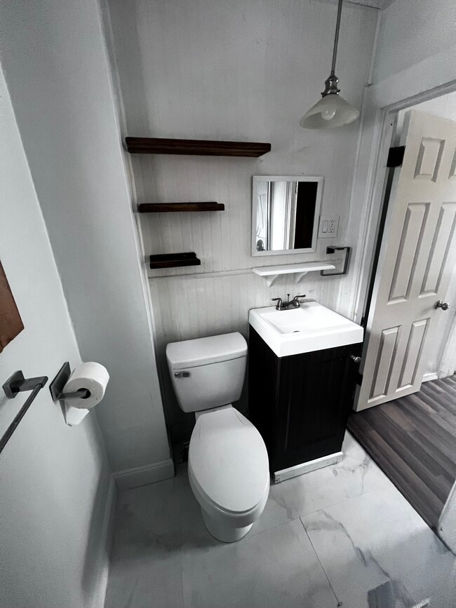 Building Photo - Railroad Street_12