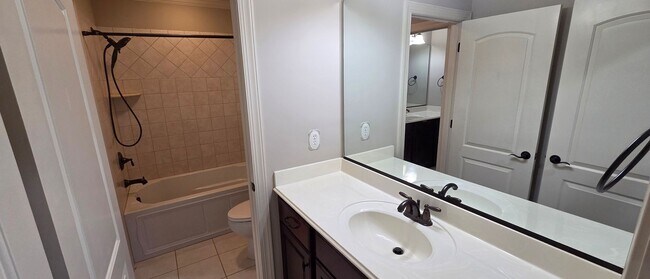 Building Photo - Beautiful Home with a full in law suite in Lewisville