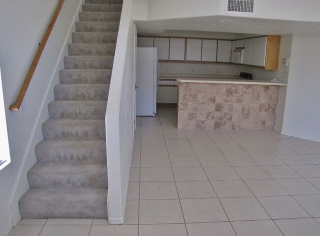 Building Photo - 3BR/2BA/2CG, 1615 sq.ft. home in Sierra Springs subdivision in Sierra Vista, AZ